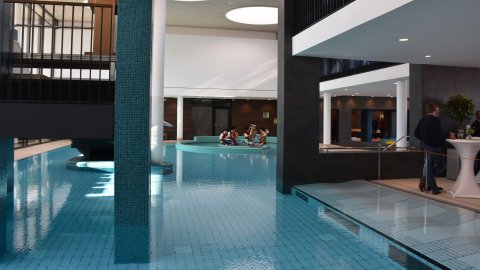 Hallen- und Freibad fresch Freising